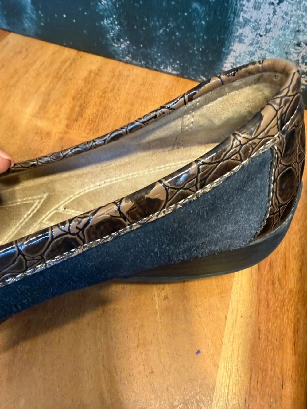 Classic Old Money Naturalizer Navy Suede Loafers Gold Bit‎ 7.5 (GUC)